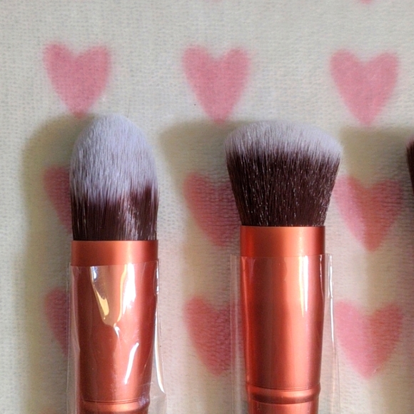 5 Buki Brushes - Picture 2 of 4